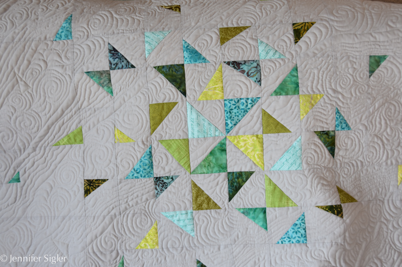 modern-hst-quilt-4594